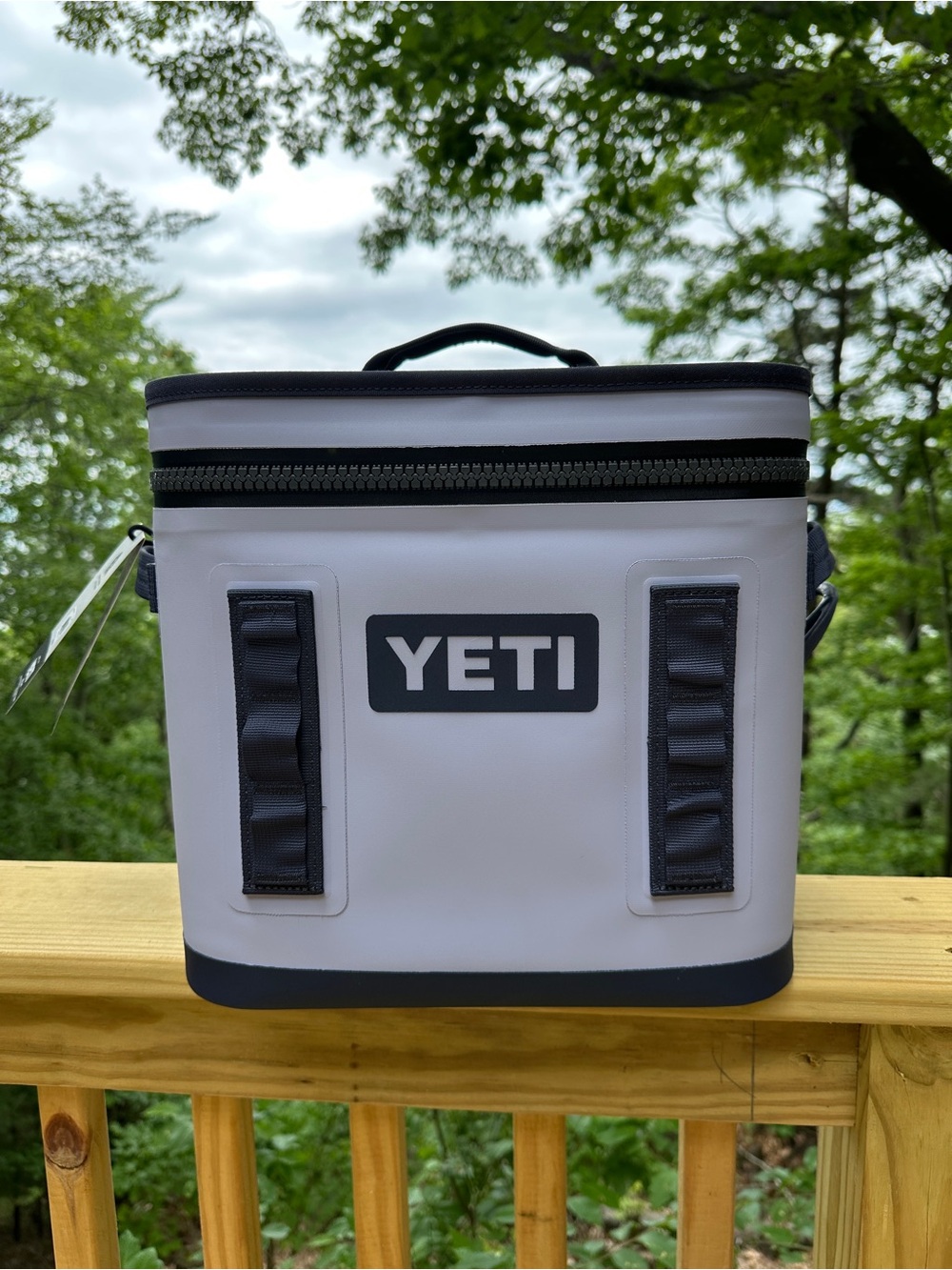 YETI Hopper Flip 12 Cooler color Cosmic Lilac Soft sided, NWT Hard to find